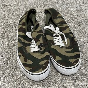 Carbon Elements Camouflage Canvas Sneakers